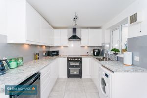 Kitchen- click for photo gallery